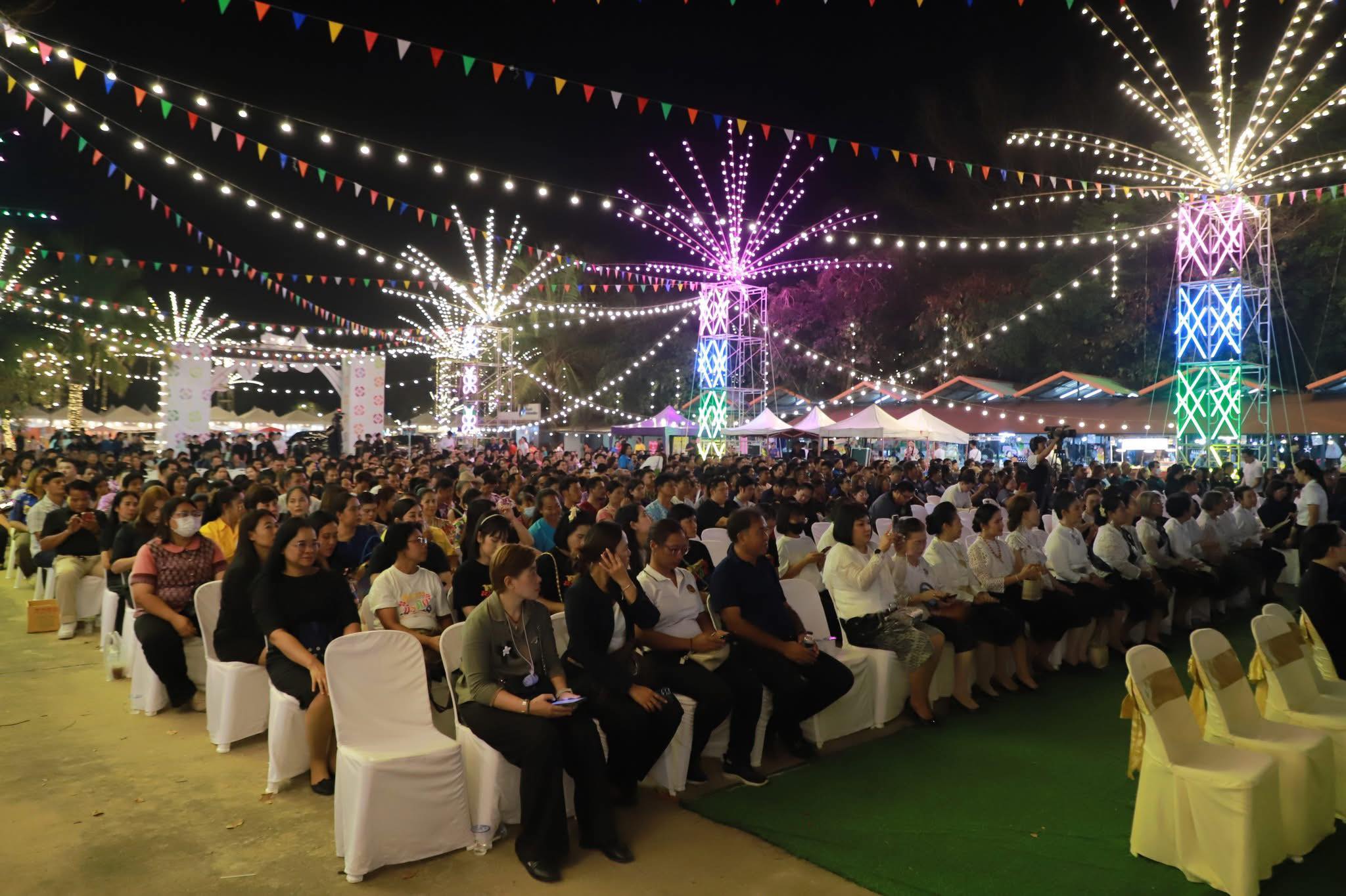 title - เปิดงานมหกรรมของดีเมืองอ่างทอง ประจำปี 2569 